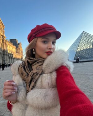 Veronika Lukianenko Instagram - Paris mood