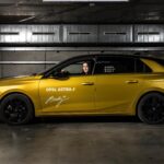 Veronika Danišová Instagram - Už je to skoro rok čo mám po boku silného partnera akým je @opel_cz a môžem tak plniť svoje každodenné povinnosti s ľahkosťou. Opel Astra ma každý deň bezpečne presúva do roboty, presťahovala ma, robí mi radosť a hlavne je to hybrid - čiže tichá zlatá kráska čo zaparkuje na modrej s prehľadom❤️ ďakujem celému teamu @opel_cz za váš prístup a všetko okolo❤️ #nebesky #opel #opelcz #spoluprace #teamopel #Astra