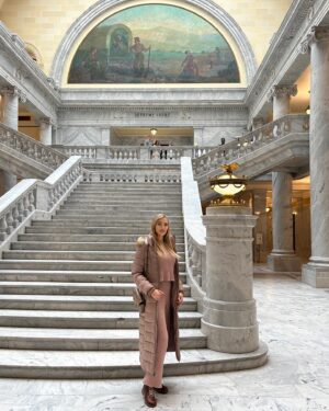 Veronika Mindal Instagram - My fifth trip to Salt Lake City discovered new places such as Park city resorts and the Sundance film festival. It was great time and memories. But this is probably my last trip around the USA, and beginning of a difficult period of fighting with cancer for my mother life.💔Travel and enjoy life while you can. Nobody know what waiting us tomorrow.