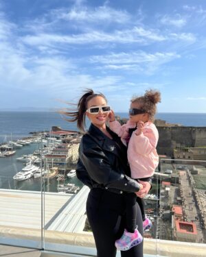 Veronika Nízlová Instagram - Ciao Napoli, uzasne jedlo, uzasne miesta, jednoducho vsetko UZASNEEEEEE🫶🏼🙏🏻 #napoli#italy