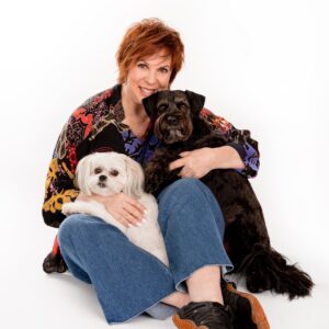 Vicki Lawrence Instagram - Nothing like a professional photo shoot to make you and your rescue pups feel so special❤️ @charlienunnphotography