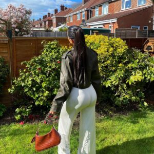 Vicky Lissaman Instagram - swipe for a smile >>>
happy sunday x