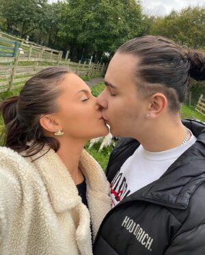 Vicky Lissaman Instagram - Chapter 25🎂x