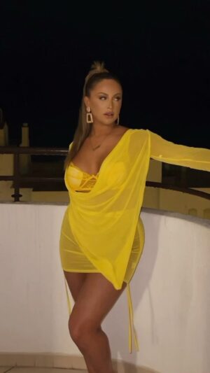 Vicky Lissaman Instagram - so this is love💛
this beautiful dress is from @kerriverri use code VICKYL50 for 50% off