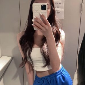 Vicky Low Instagram - 