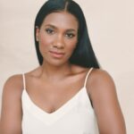 Vicky Jeudy Instagram - A new look! 😅 #longhairdocare #VickyJeudy