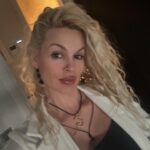 Vicky Kavoura Instagram -