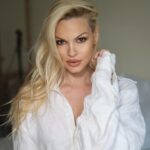 Vicky Kavoura Instagram - Vibes 💞