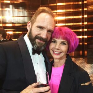 Victoria Abril Instagram - Au Festival de Cinéma Européen de Séville pour remettre le prix EFA d’honneur à Ralph Fiennes.