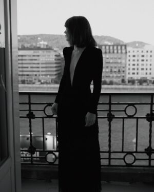 Victoria Luengo Instagram - Última noche. Qué honor ser jurado en la Sección Oficial del @sansebastianfes 💎