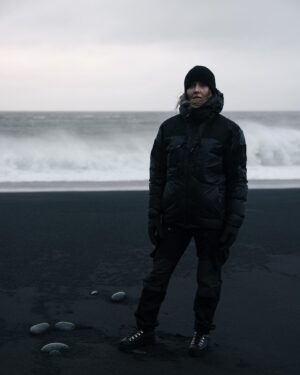 Victoria Pendleton Instagram - This storm will pass….
🖤 

Visiting magical landscapes in Iceland with @thrudark it was one of the the most rugged, windswept and breathtaking places I’ve ever experienced, so unspoiled, I can’t wait to go back and explore it again. 
🌋 
Thanks to @louisthrudark @mhardy_photo @markusbrownphoto @nattesferd 

#Iceland #blacksandbeach #stormyseas #thrudark #blackasmysoul