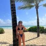 Victoria Baldesarra Instagram - Stop staring at my cankles