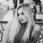 Victoria Baldesarra Instagram - Eyes white as daisies @hyp3rh3x 🩶