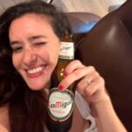 Victoria Martín Instagram - 1. Me atreví a pedir que me hicieran un cuadro al óleo de mi misma a caballo (by @pacopfr ) Mi sueño de megalómana. 2. Mi hermana y yo vestidas como dos malotas en Lanzarote. Preciosamente lamentable. 3. Yo montando el buggy al que fui coaccionada por Nacho Pardo. 4. Uno de los primeros vídeos que subí de Chica Fitness. 5. Haciéndo un sketch para el Wizink en el que nos quemaban por brujas. 6. Con una @sanmiguel_es fresquita. #PorLosQueSeAtreven #colabo