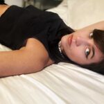 Victoria Maurette Instagram - No la pensemos tanto 💐
