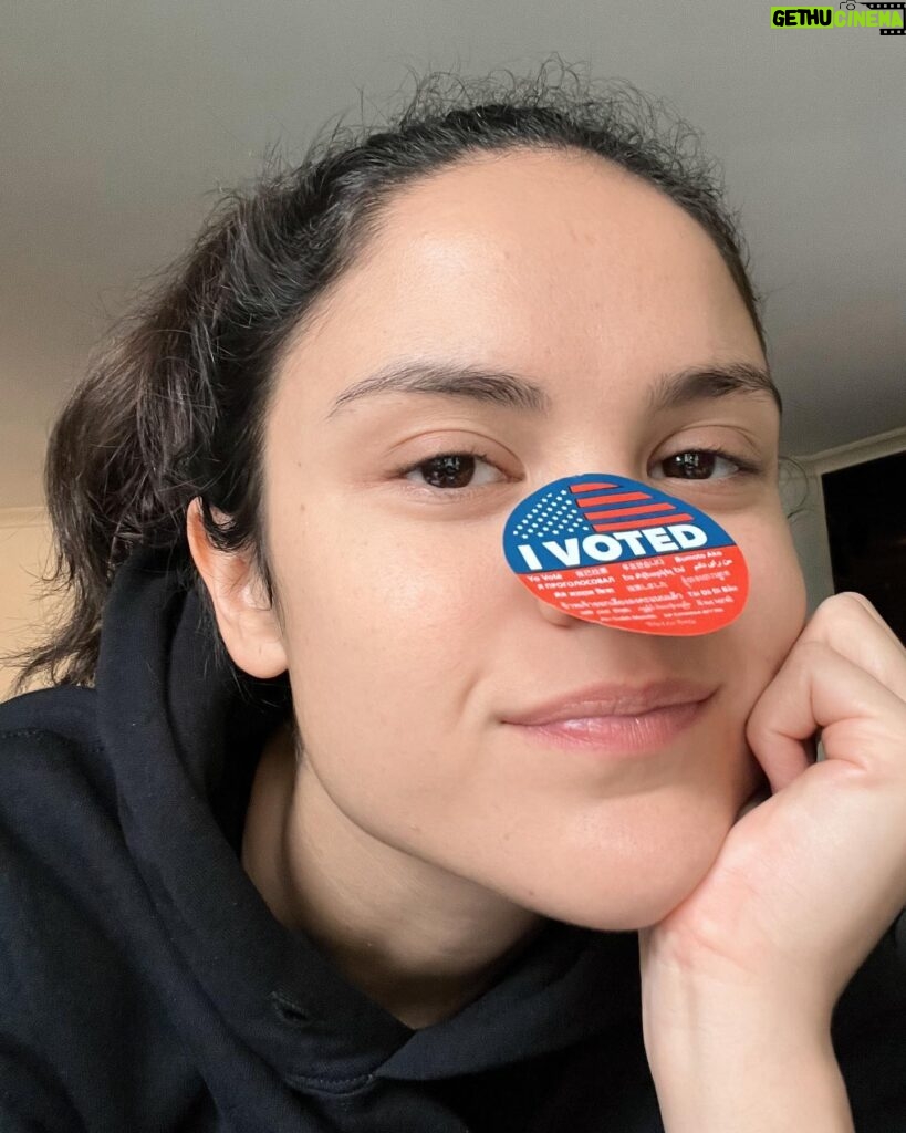 Victoria Moroles Instagram - Wondering if you’ve voted yet? 💭 there’s still time!