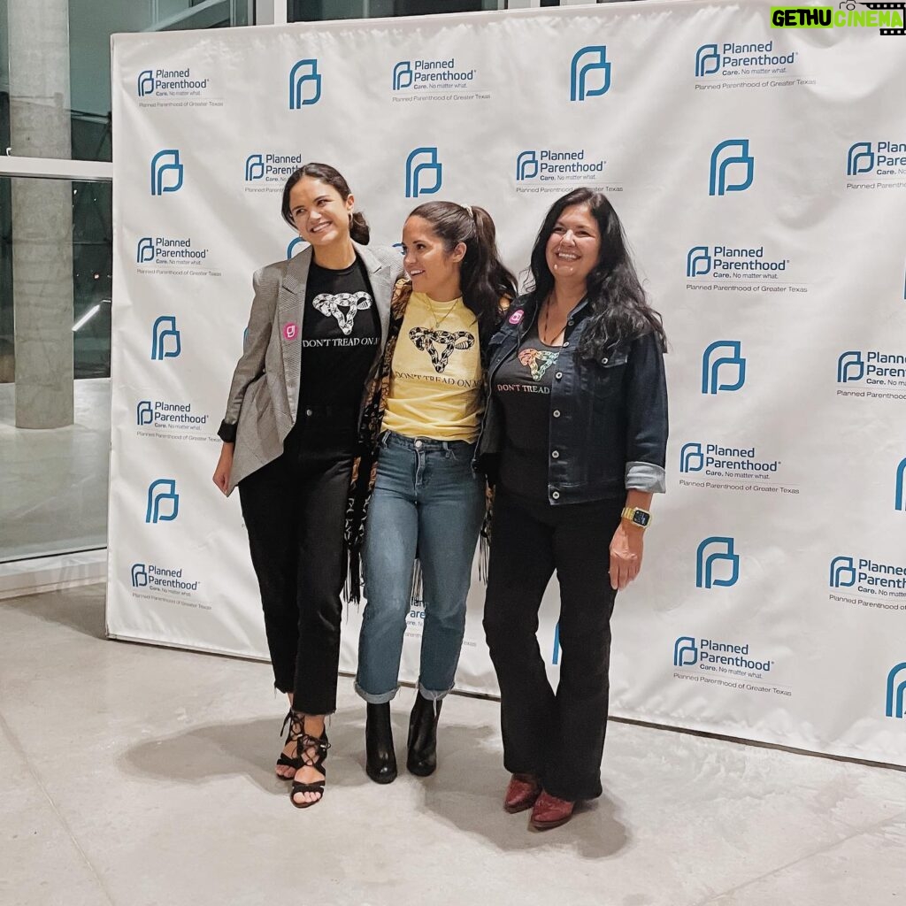 Victoria Moroles Instagram - Thank you to everyone who showed up to the @ppgreatertx Plan B Screening on Thursday! A big thanks to @stacyalex1 our chairperson for the event, our fearless event leader @mamamelita27 and the WHOLE PPGT staff. I’m still feeling activated and inspired. Also, to hear an audience who is so passionate about this topic laugh there butts off at our movie was incredibly refreshing in this moment of direct attack. Action ➡️ Nationwide “Bans off our Bodies” rally is happening this Saturday May 14th. Visit bansoff.org to see where your local rally/march is! 🔗 in bio •these awesome Don’t Tread on Me tee’s are sold @gobananarampage 20% of the profits go directly to @ppgreatertx 💪🏻