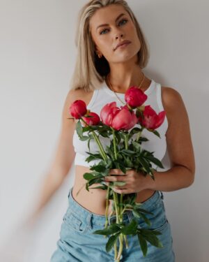 Victoria Spence Instagram - Photos I felt really confident in when @wambamphotography was taking them, but never felt confident enough to post 😬

Some of these have been in a file for years, as you can tell by my ever changing hair 😂 

I'll be honest, my Instagram persona’ is very ‘goofy & smiley’ as opposed to ‘pretty & aesthetic’, so I get scared of posting ‘nice’ photos incase it's too much?! But there is a side of me who loves indulging Charlie and her eye for aesthetic photos & we do have fun while doing it😌

Anyway, don't be shocked if I delete these in about 20 minutes when my moment of courage has disappeared 😂#photography #posey