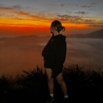Victoria Spence Instagram - Mount Batur for sunrise with my childhood best friend is a memory ill savour forever 🫶🏻🌅🥹 swipe to see our visitor on the way down🙊 I swore I’d never do it again after last year, but it turned out to be way easier when I didn’t have the 💩’s , although whoever rated it easy to moderate on google- are you alright?! 🥲 If you’re coming to Bali, I promise the 1:30am wake up is worth the views from The top 🫶🏻#bali #mountbatur #friendship