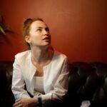 Viktoriia Bulitko Instagram - Я саме з тих людей, які вважають, що думки матеріальні, і що треба бажати, і загадувати ті самі бажання, щоб вони здійснились. Але.... Коли я розумію, що вже стільки надумала про все те, що відбувається за останні 2 роки... стільки набажала нашій неймовірний країні, стільки вже було мрій і тостів, а за декого і не чокаясь🙈))) .... Так от...тут, чомусь, все те чаклунство не працює🤔 Не розумію, що не так? Може, у вас є думки з цього приводу ? ... Дякую за #photo 🫴 @okayzubal