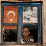 Vildan Atasever Instagram - Tebessümündeki hüzne burkulur yüreğim.