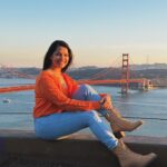 Vinitha Jaganathan Instagram – Let the world know as you are. Tired but I can pose 💃🏻
.
.
.
.
#throwback 
.
.
#sanfrancisco #california #cali #sunset #goldengate #ootd #outfit #pose #indiatravelgram #travel