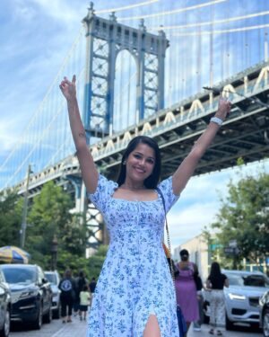 Vinitha Jaganathan Instagram - 🤍💙
.
.
.
.
.
.
#dumbo #brooklyn #bridge #newyork #nyc #new #outfitoftheday #instagood #instafashion #instadaily #ootd #love #smile #goodvibes