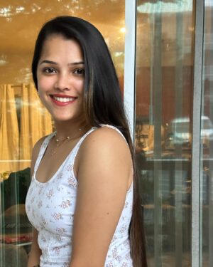 Vinitha Jaganathan Instagram - Spread love everywhere you go 🤍
.
.
.
.
.
#love #smile #beyou #positivevibes #instagood #instadaily #instagram #picture #photography #photooftheday #fyp #goodvibes