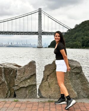 Vinitha Jaganathan Instagram - 🖤🤍
.
.
.
.
.
.
#photooftheday #photography #park #instagood #instafashion #instadaily #blackandwhite #bridge #love #smile