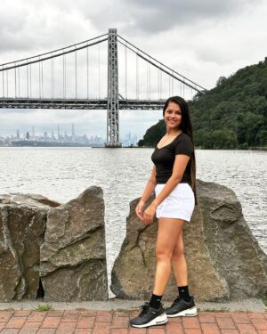 Vinitha Jaganathan Instagram - 🖤🤍
.
.
.
.
.
.
#photooftheday #photography #park #instagood #instafashion #instadaily #blackandwhite #bridge #love #smile