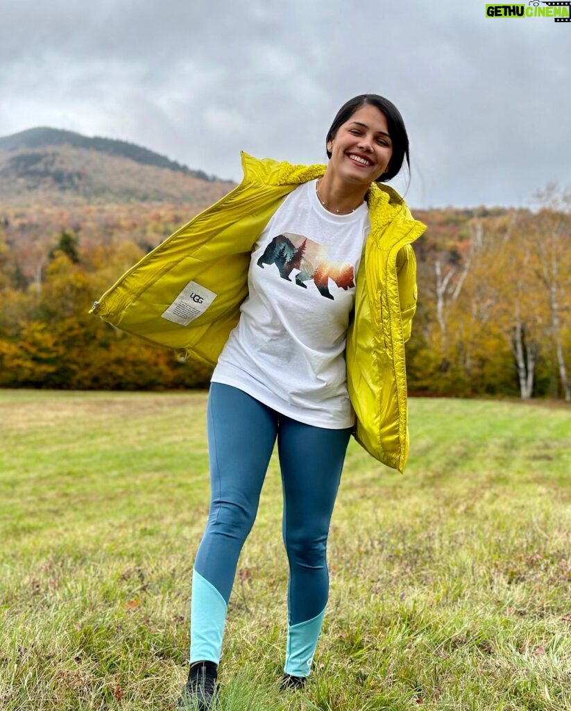 Vinitha Jaganathan Instagram - Traded the city lights for Vermont nights . . . . . #throwback #ootd #ugg #nature #travel