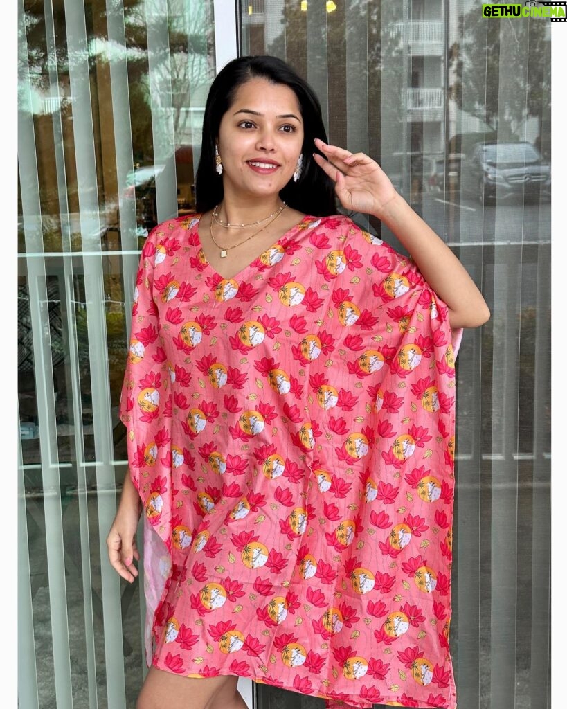 Vinitha Jaganathan Instagram - Love this beautiful comfort wear from @saa_ish_readytowear Fashionable and easy to dress up. . . . . . . #dressup #goodvibes #dress #love #smile #instagood #picoftheday #instadaily #instagram #photography #photooftheday #fashion #foryou #fyp #comfort #grwm #unique