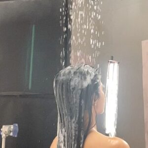 Vinsu Rachel Sam Instagram - Atrocities of a hair product shoot 🙋‍♀️
 
Disclaimer - I have extensions added , but I’m manifesting this thicc hair. Please God , TIA 
.
The hair magic creators @rachelstylesmith