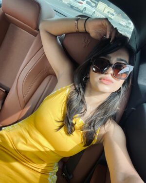 Vinsu Rachel Sam Instagram - I call this series - ‘Sunglasses in a Car’ 
Wow. Genius ✅
.
.
#sunglasses #summer #trending #sunisout #tropical