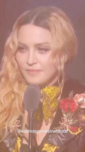 Virginia Cavendish Instagram - Boa semana para as meninas de todas as idades. Nossa luta é grande e diária. ✨🌷🌷✨

Via (@malugalli ) @madonna , Obrigada!!!!!

#mulheres
#madona
#direitos 
#feminismo 
#feminism 
#virginiacavendish