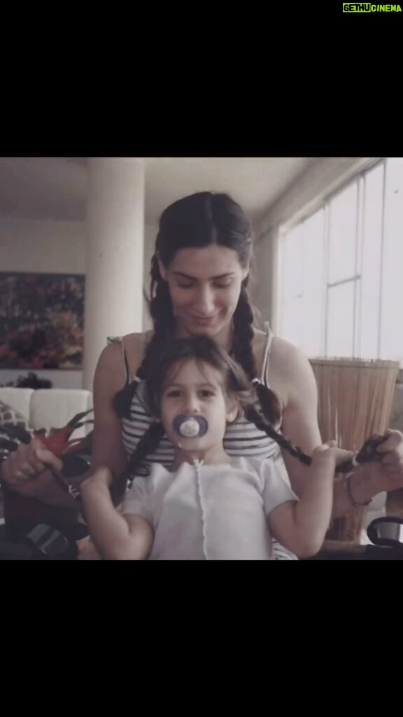Virginia Cavendish Instagram - Feliz dia das mães! Obrigada pelo lindo vídeo @relicariocavendish ! 🌷🌷🌷🌷🌷