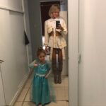 Virginia Da Cunha Instagram - THEA 🎂❤️💫 Hoy cumple años una de mis personas favoritas del mundo, mi sobrina Thea. Armé este album con momentos inolvidables a lo largo de los 8 años transcurridos. Disfruté tanto buscarla por el cole o arte donde me esperaba con un cuadro para mi. Bailamos juntas y la ayude a sacar su primer single “Future Unicorns”. Inolvidables las preparadas coquetas para salir a pasear y a comer sushi, nuestros encuentros en viajes y dormidas que terminaban conmigo en el piso. Te amo Thea, a seguir disfrutando y creando!