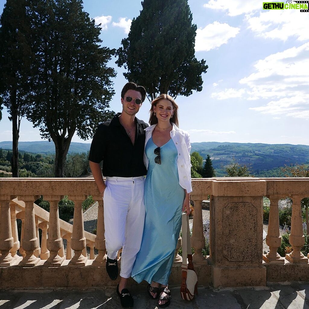 Virginia Gardner Instagram - More Tuscan magic @comocastellodelnero