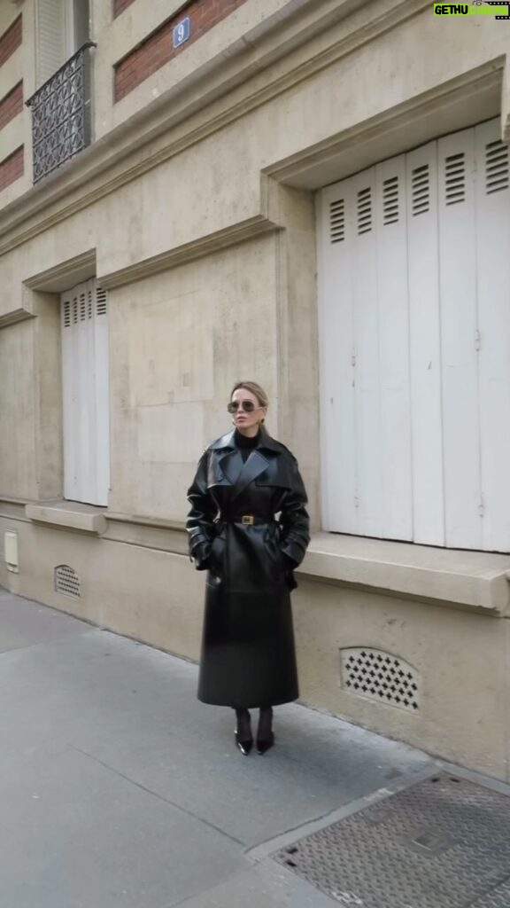 Virginie Conte Instagram - Black leather coat and some cool accessorizes from @mytheresa.com @ysl