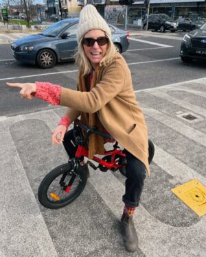 Viva Bianca Instagram - Photo dump 🤗

1. First day of a new acting gig 🎭 
2. Coco’s 4 months old now and pulling the lead like a boss
3. On the weekends I direct traffic sitting on a kid’s BMX for extra $$
4. Little guy went skiing with his dad
5. Little girl went to the beach house with mama
6. I’ve *finally* started to read George Saunders’ ‘A Fish in a Pond in the Rain’ which was given to me by @kmildenhall and can’t put it down!!!
7. same same - thank you Kate x
8. On holidays we eat pancakes 
9. Pinch me 🌈

#photodump
