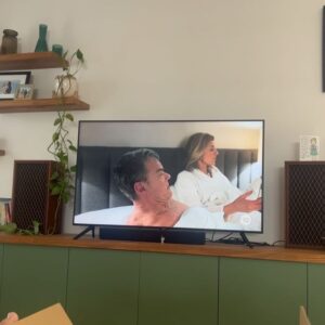 Viva Bianca Instagram - A bit of Hurricane Chelsea so far on @neighbours 🌀What mischief will she get up to next…? 🔥😉

For those who’ve been asking how/where they can watch it, see below ⬇️ 

📺 AUSTRALIA:
@channel10au 
@10peachau 
@10playau 
@amazonprime 

📺 UK   US:
@amazonprime 
@amazonfreevee 
@amazonfreeveeuk 

❤️

#runningamuckonneighbours #neighbours #neighbourstv #hurricanechelsea