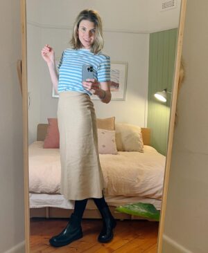 Viva Bianca Instagram - Playing dress-ups with this preloved @gerarddarel skirt while discovering that wearing a skirt with tights and boots is a great winter solution when comfort plus sizzle is your goal (seriously what have I been doing in jeans all winter???) ✊🏼

K let’s be real. Do we love or hate this skirt? And which combo is your fave?

#preloved #prelovedstyle #style #styleinspiration #winterstyle #mumlife #momlife #melbournestyle