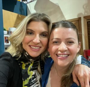 Viva Bianca Instagram - A bit of Hurricane Chelsea so far on @neighbours 🌀What mischief will she get up to next…? 🔥😉

For those who’ve been asking how/where they can watch it, see below ⬇️ 

📺 AUSTRALIA:
@channel10au 
@10peachau 
@10playau 
@amazonprime 

📺 UK   US:
@amazonprime 
@amazonfreevee 
@amazonfreeveeuk 

❤️

#runningamuckonneighbours #neighbours #neighbourstv #hurricanechelsea