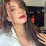 Vivana Singh Instagram - Happy Holi to all 🩵🩶🩷🎨🎨🎨💜💛💚 #insta #instagram #explore #explorepage✨ #explorepage #exploremore #instalike #instagood #happy #vibes #gratitude #happy #holi #🤗