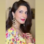 Vivana Singh Instagram - Wearing : @vibrantcolours.co.in ( earrings ) #earrings #jewllery #jellewerydesign #indian #indianjewellery #instalike #instagram #insta #collab #collabration #collaborations #vivana #vivanasingh #explorepage #🧿