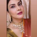 Vivana Singh Instagram - Wearing : @vibrantcolours.co.in ( earrings ) #earrings #jewllery #jellewerydesign #indian #indianjewellery #instalike #instagram #insta #collab #collabration #collaborations #vivana #vivanasingh #explorepage #🧿