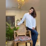 Vivana Singh Instagram – What an exclusive piece of art this teekwood frame chair with cane is ⭐️♥️. Just love the elegant style n the traditional charm of this gorgeous artwork . 

Enhance your home with only n only @bluedotdesignn . 

#insta #instagram #furniture #furnituredesign #exclusive #impressive #french #style #yet #veryindian  #explore #explorepage #bluedotdesignn #must #have #enhance #your #home