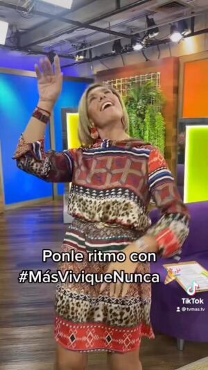 Vivi Kreutzberger Instagram - En #MásViviqueNunca sobran motivos para pasarlo bien 💙 Te esperamos solo en #TVMAS 🎉😎