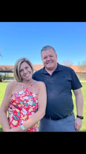 Vivi Kreutzberger Instagram - Un nuevo aniversario juntos!! Ya son 19 años casados y 22 de puro amor!! Tan tan o más enamorada que el primer día! Viendo El Paso del tiempo en estas fotos, pero también viendo como nuestra familia se va consolidando y creciendo !! Que emoción más grande haber logrado algo así!
Me siento orgullosa y plena! Uno de los mejores momentos de mi vida y es gracias a ti! Además esto recién comienza..
Al infinito y más allá @penpusher