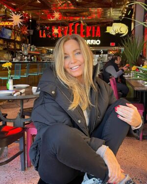 Viviana Nunes Instagram - Esperando que tengamos un buen Febrero !! A seguir cuidándonos !! 💕💕
